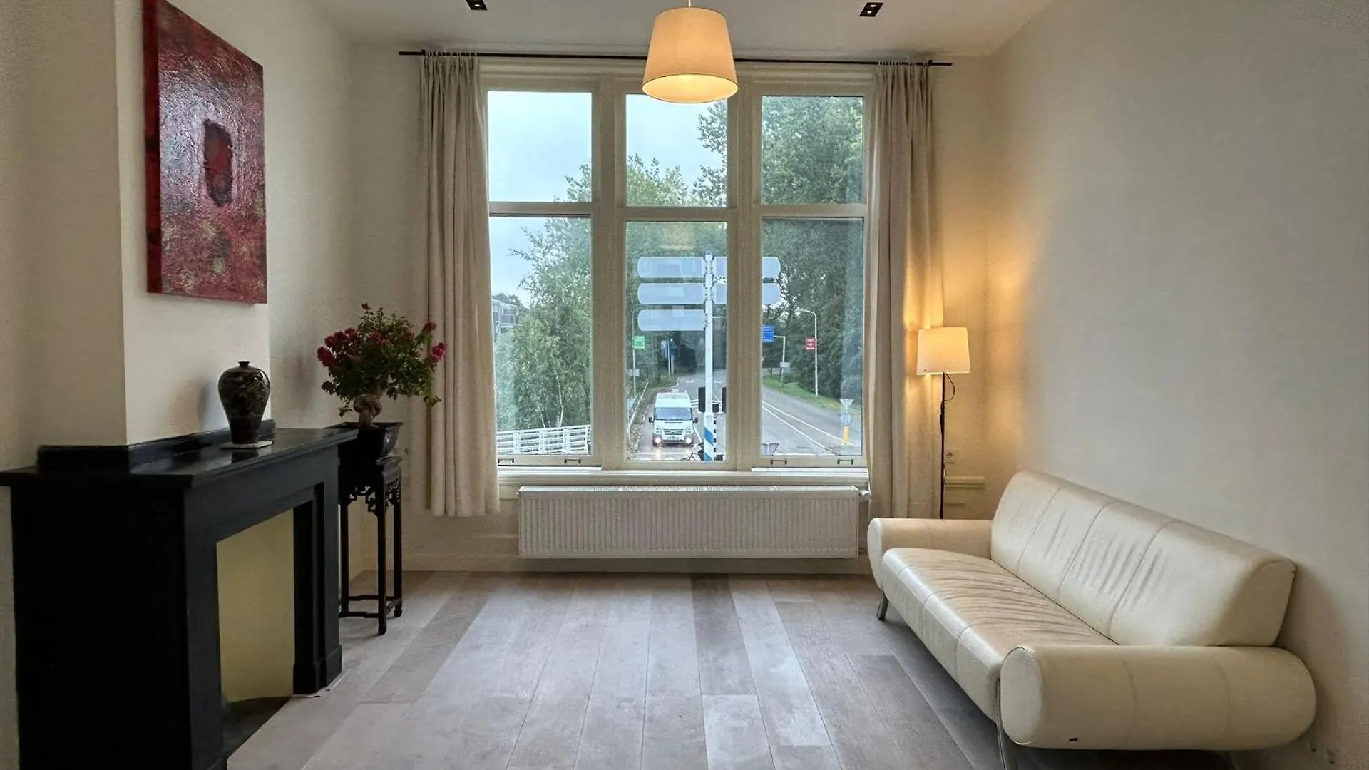 Beautiful House In Delft Appartement